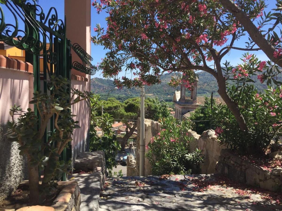 La Casa Del Borgo Cavallaro Gaggi Екстер'єр фото