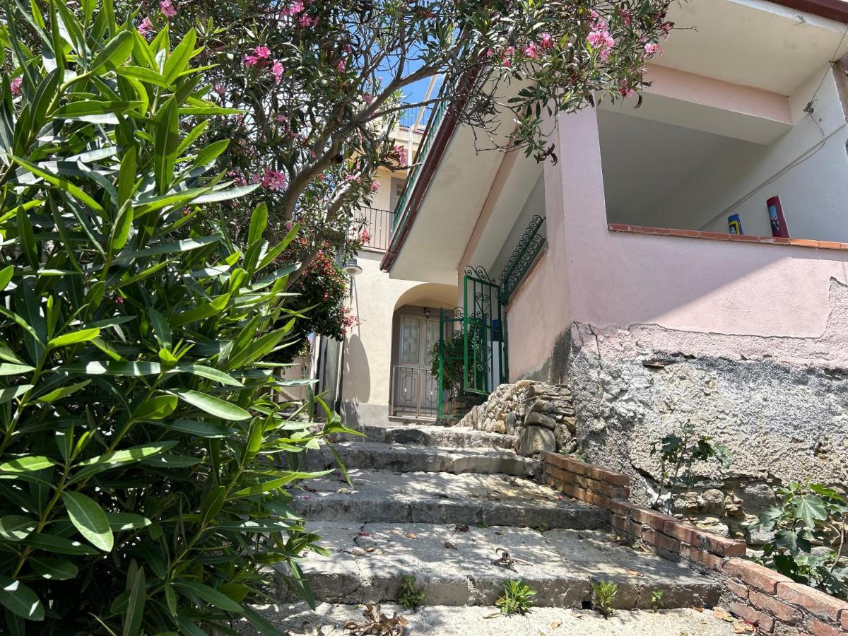 La Casa Del Borgo Cavallaro Gaggi Екстер'єр фото