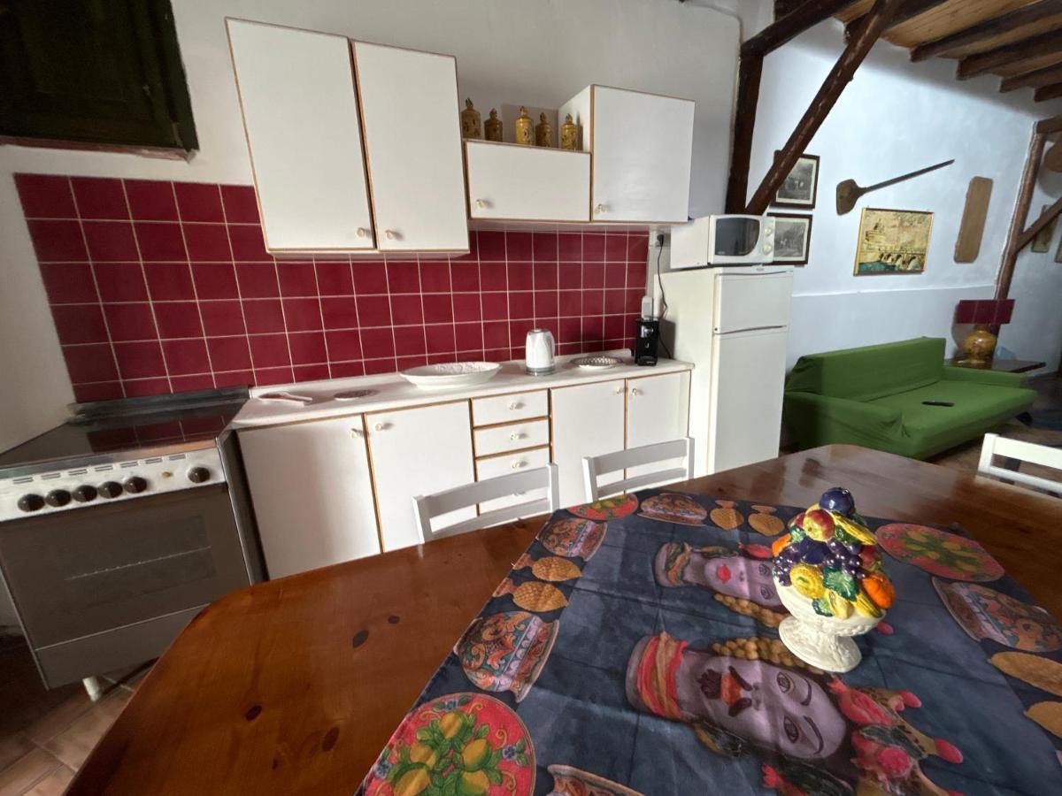 La Casa Del Borgo Cavallaro Gaggi Екстер'єр фото